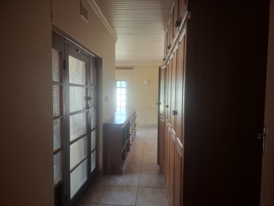 To Let 4 Bedroom Property for Rent in Suidrand Free State